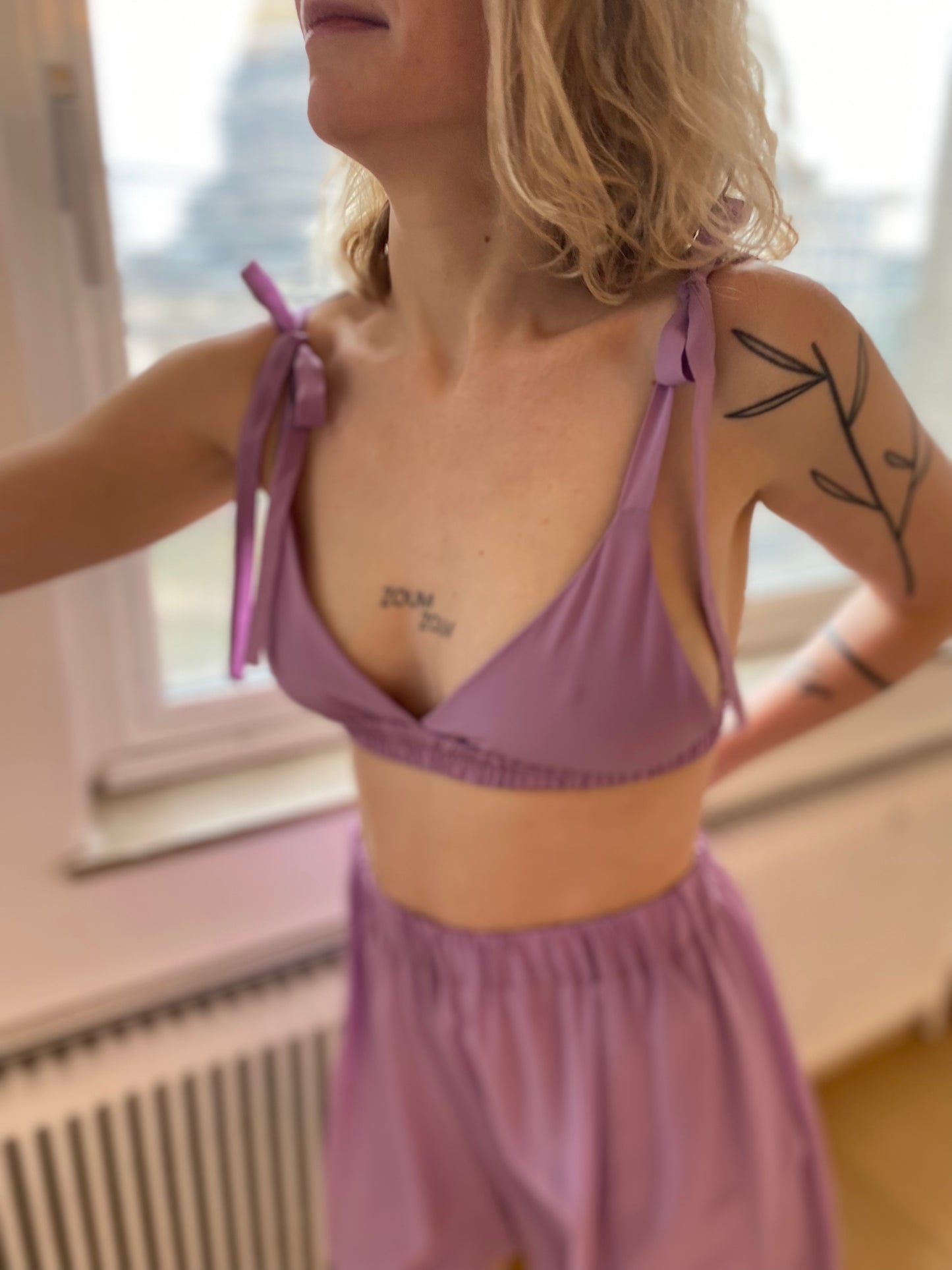 Ensemble short + brassière en crêpe de soie de Chine