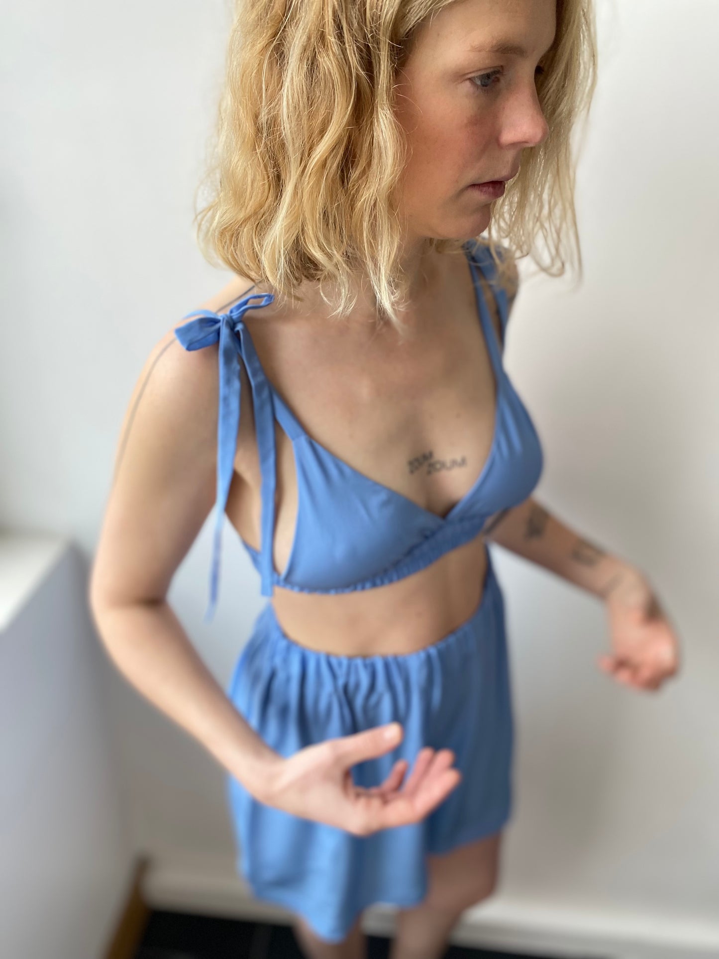 Ensemble short + brassière en crêpe de soie de Chine